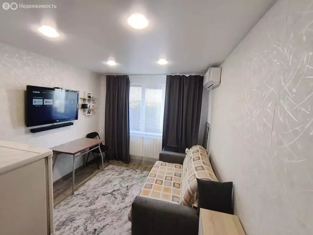 Квартира-студия: Кемерово, проспект Ленина, 90 (17.2 м) - Фото 1