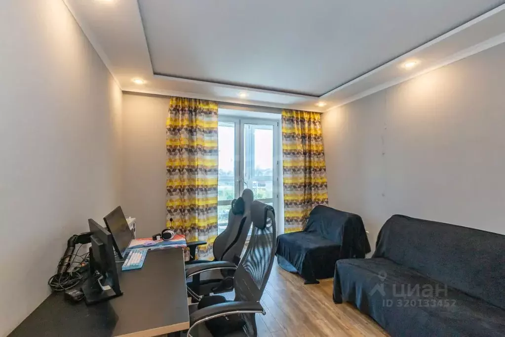 2-к кв. Омская область, Омск ул. Булгакова, 4 (77.0 м) - Фото 1