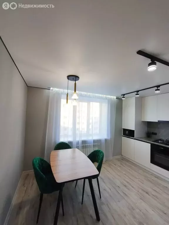 2-комнатная квартира: Саратов, улица имени Фёдора Пяткова, 6 (54 м) - Фото 1