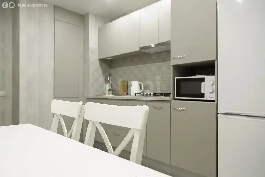 2-комнатная квартира: Тверь, Псковская улица, 6 (62.4 м) - Фото 2