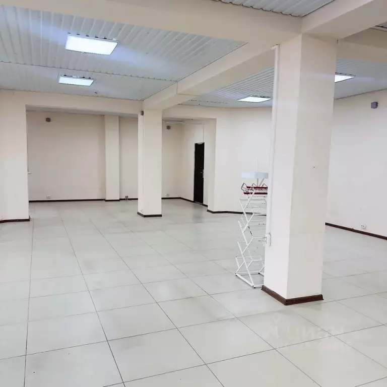 Торговая площадь в Крым, Феодосия ул. Чкалова, 139А (220 м) - Фото 2