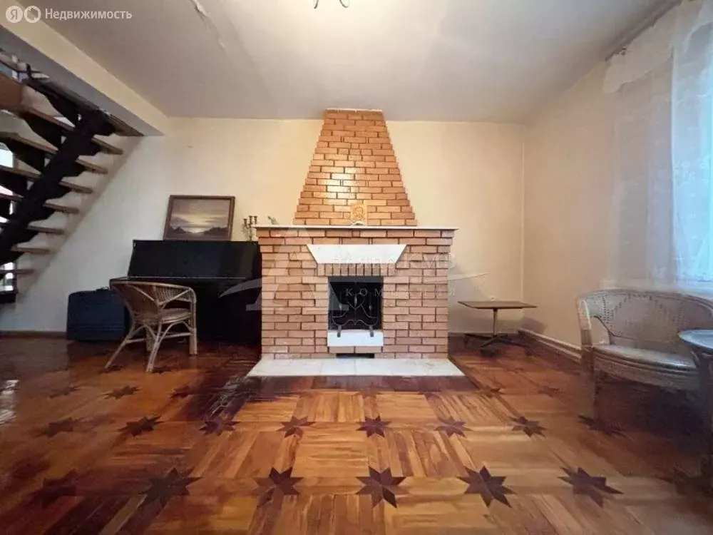 Дом в Новопавловск, улица Белинского (260.9 м) - Фото 1