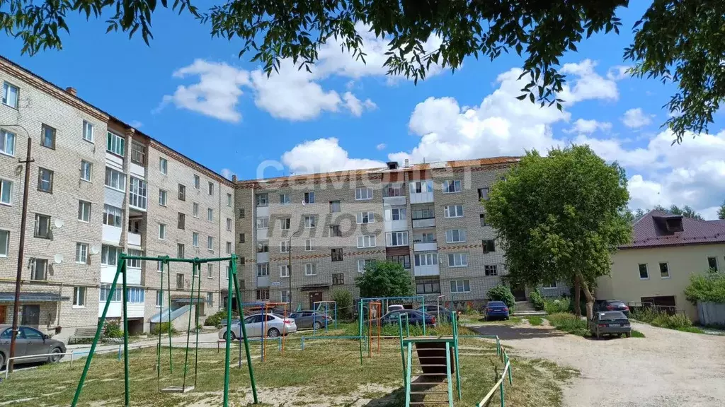 3-к кв. Свердловская область, Сухой Лог ул. Гоголя, 13 (57.0 м) - Фото 0