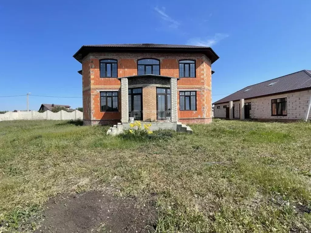 Дом в Белгородская область, Белгородский район, Дубовское с/пос, с. ... - Фото 1