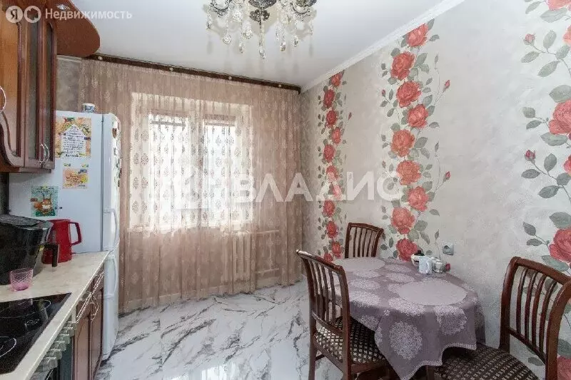 2-комнатная квартира: Тобольск, 4-й микрорайон, 37/2 (54.8 м) - Фото 1