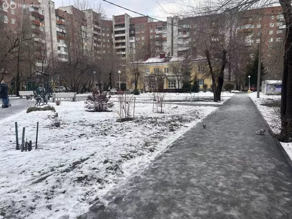 1-комнатная квартира: Омск, улица Добровольского, 1 (31.5 м) - Фото 2