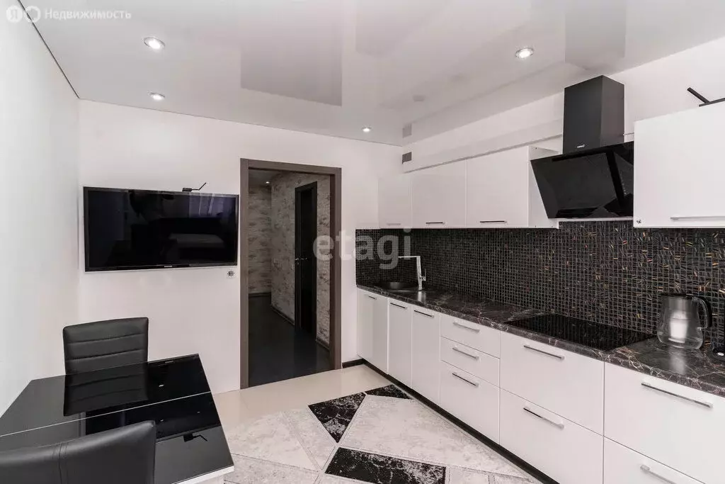 2-комнатная квартира: Тюмень, улица Михаила Сперанского, 33 (55.2 м) - Фото 1