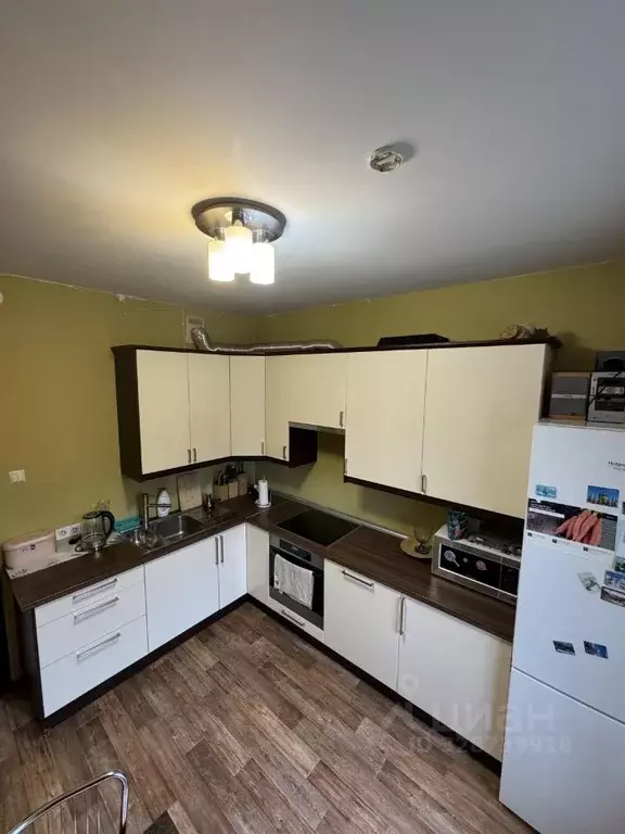 2-к кв. Ленинградская область, Сосновый Бор просп. Героев, 17 (66.6 м) - Фото 1