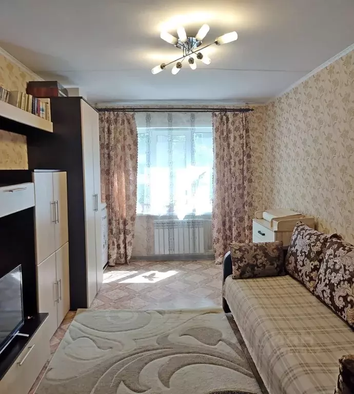 2-к кв. Вологодская область, Череповец просп. Победы, 67 (43.4 м) - Фото 0