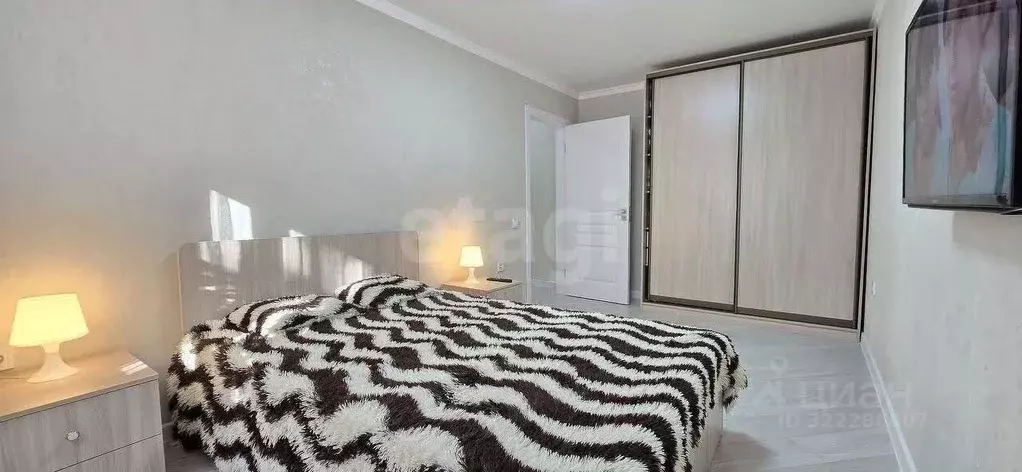 2-к кв. Татарстан, Казань ул. Академика Завойского, 11А (66.0 м) - Фото 2