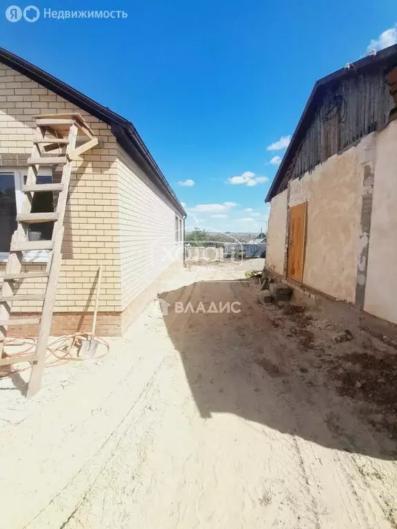 Дом в Элиста, улица Б.К. Пашкова (155 м) - Фото 0