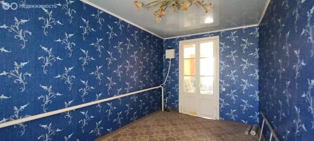 Дом в Каменск-Шахтинский, улица Танкистов (186.6 м) - Фото 1