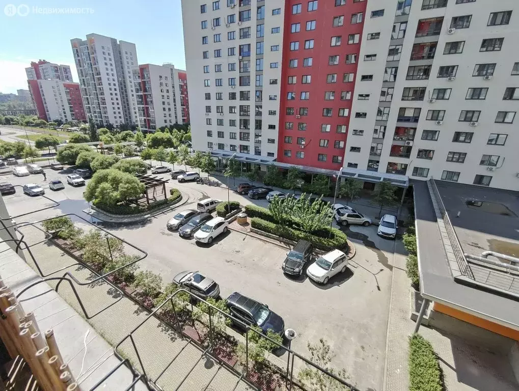 3-комнатная квартира: Тюмень, улица Газовиков, 65 (74.8 м) - Фото 2