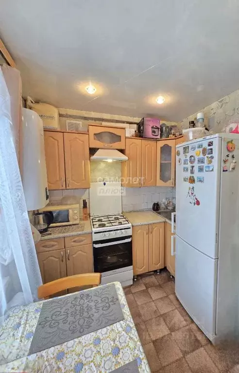 2-к кв. Башкортостан, Мелеуз 32-й мкр, 24 (43.1 м) - Фото 0