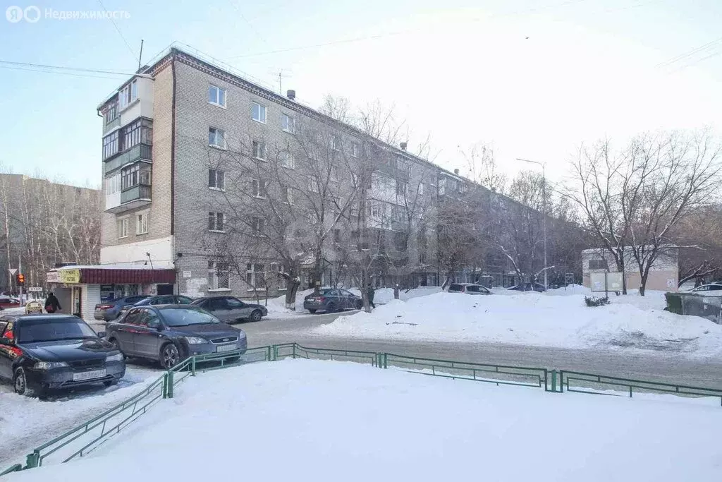 3-комнатная квартира: Тюмень, улица Мельникайте, 48 (63 м) - Фото 2