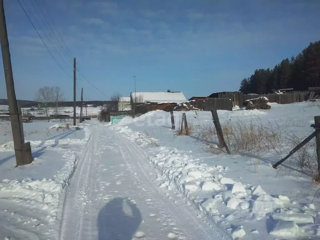 Участок в Иркутская область, Иркутский муниципальный округ, с. ... - Фото 0