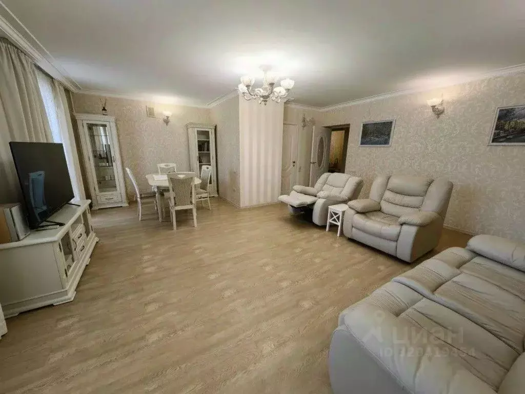 4-к кв. Татарстан, Казань ул. Односторонка Гривки, 10 (120.0 м) - Фото 0