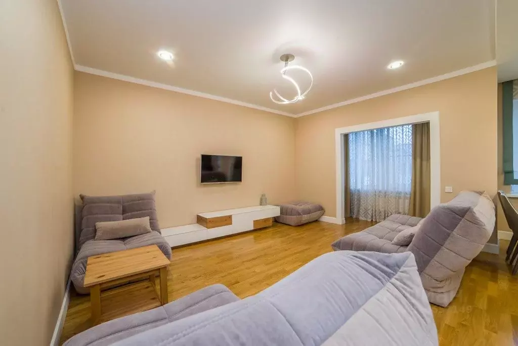 3-к кв. Свердловская область, Екатеринбург ул. Академика Ландау, 7 ... - Фото 1