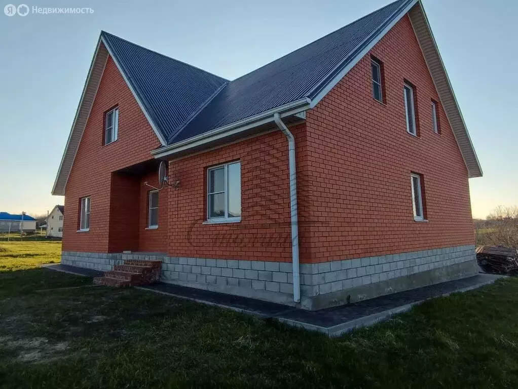 Дом в Старооскольский городской округ, село Курское (220 м) - Фото 2