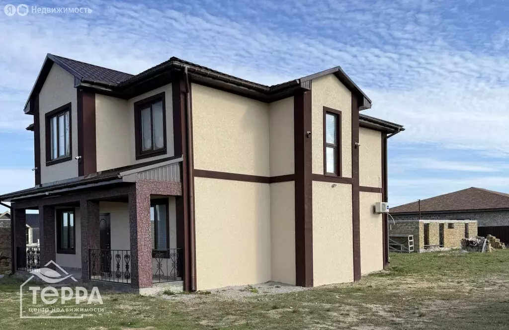 Дом в Суворовское, Евпаторийская улица, 87 (195.2 м) - Фото 1