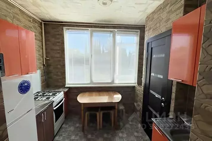 2-к кв. Крым, Алушта ул. Красноармейская, 6 (35.0 м) - Фото 0