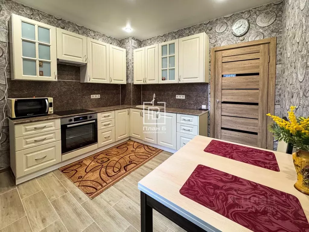 2-к кв. Калужская область, Калуга бул. Солнечный, 18 (54.5 м) - Фото 1