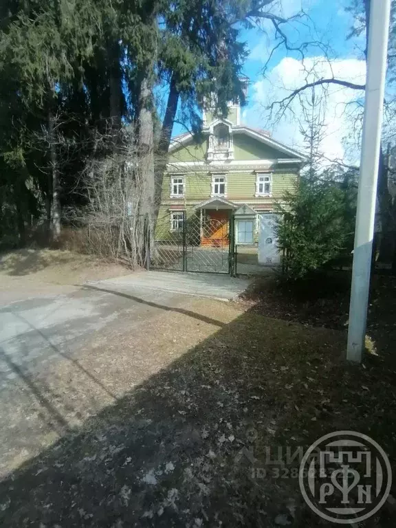 Дом в Ленинградская область, Гатчинский муниципальный округ, Сиверский ... - Фото 1