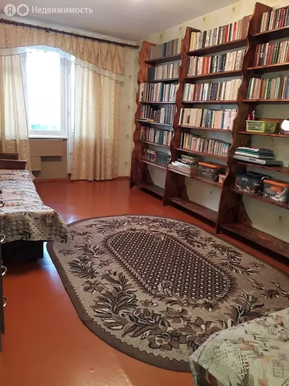 3-комнатная квартира: посёлок Оредеж, улица Карла Маркса, 9 (72.2 м) - Фото 1