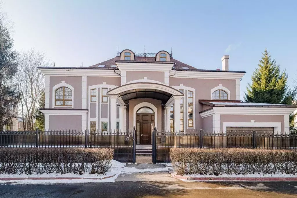 Дом в Московская область, Красногорск городской округ, с. ... - Фото 1