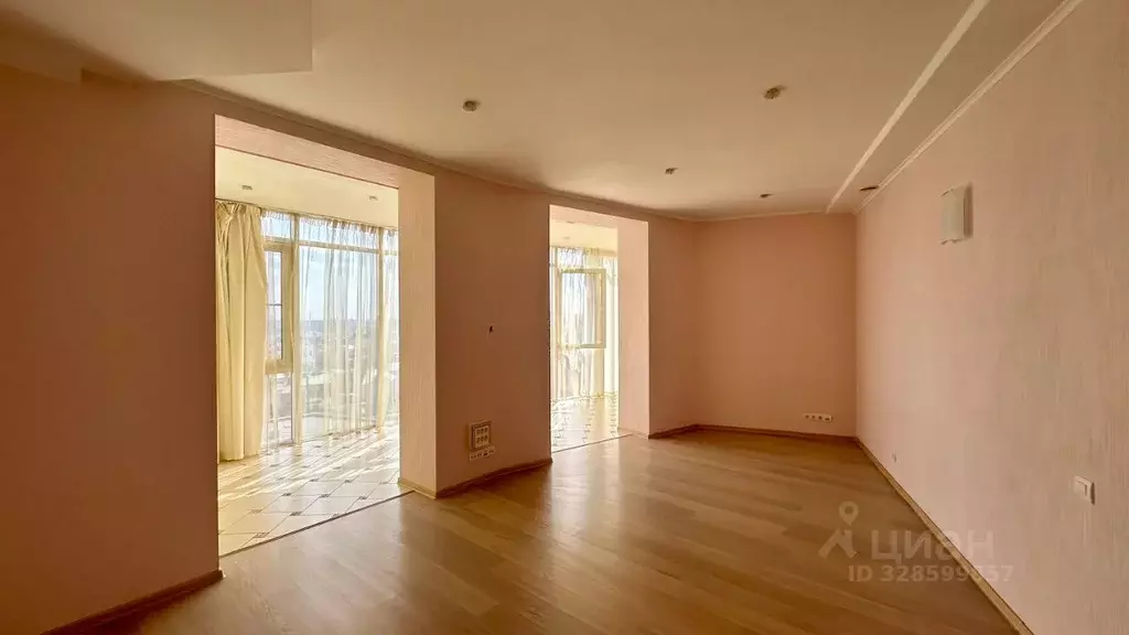 3-к кв. Воронежская область, Воронеж ул. 20-летия ВЛКСМ, 54А (175.4 м) - Фото 1