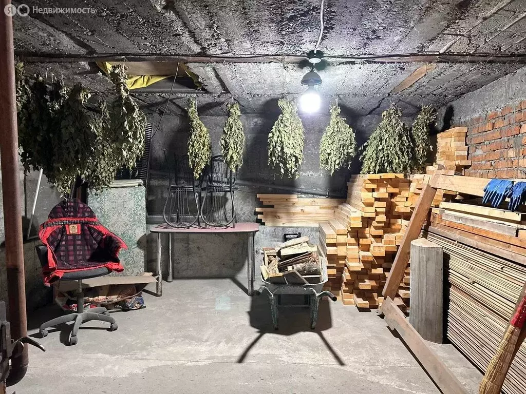 Дом в Зональный район, посёлок Мирный (221 м) - Фото 1