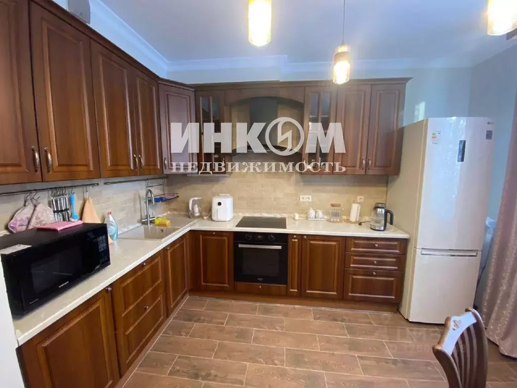 3-к кв. Москва пос. Коммунарка, ул. Липовый Парк, 7 (85.4 м) - Фото 2