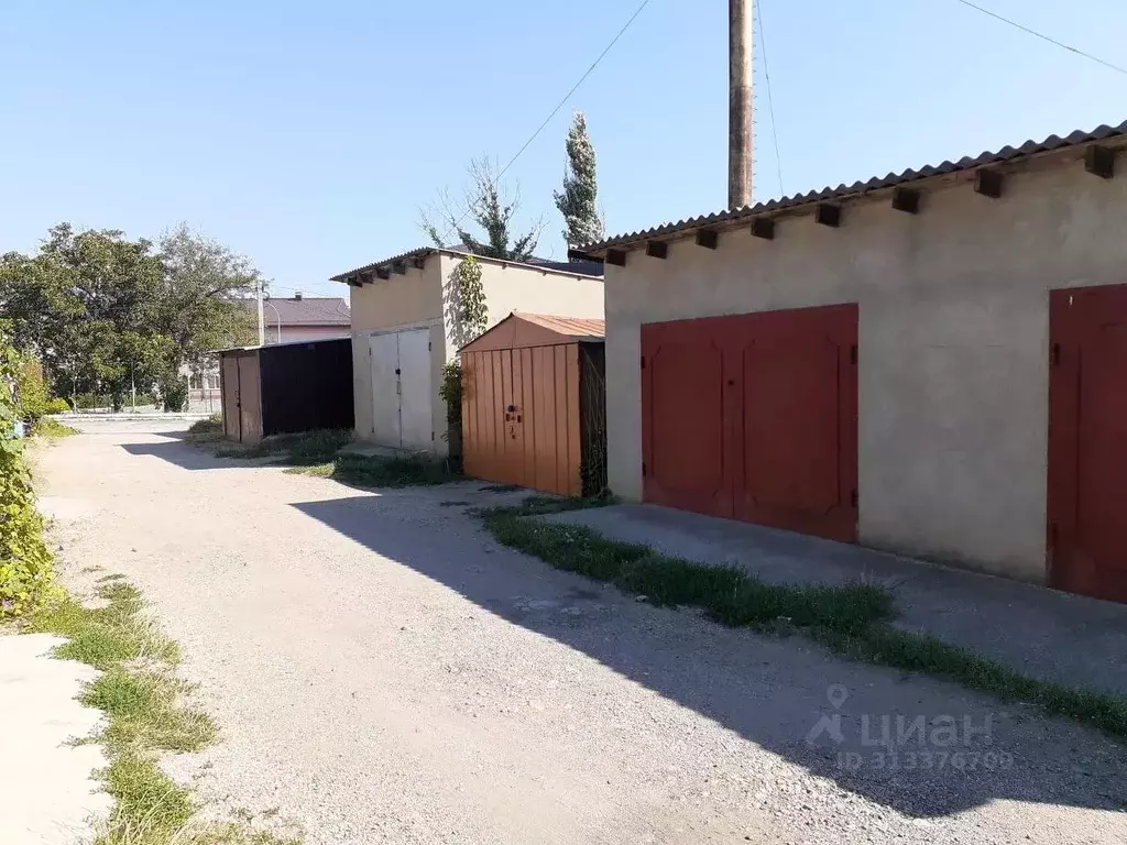 Гараж в Крым, Симферопольский район, с. Мазанка ул. Школьная (60 м) - Фото 1