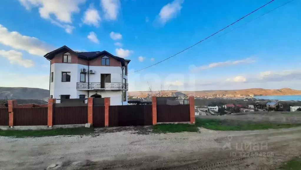 Дом в Крым, Феодосия муниципальный округ, Коктебель пгт ул. Клинчева ... - Фото 1