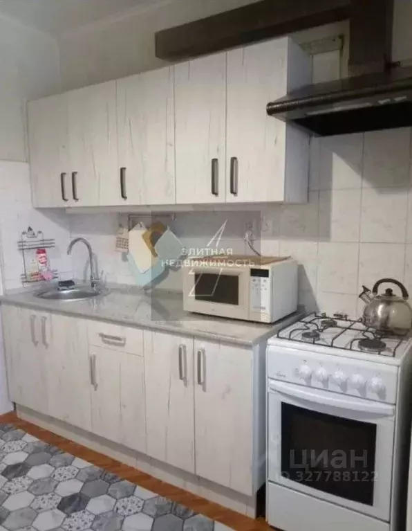 3-к кв. Татарстан, Казань ул. Коммунаров, 2 (70.0 м) - Фото 2