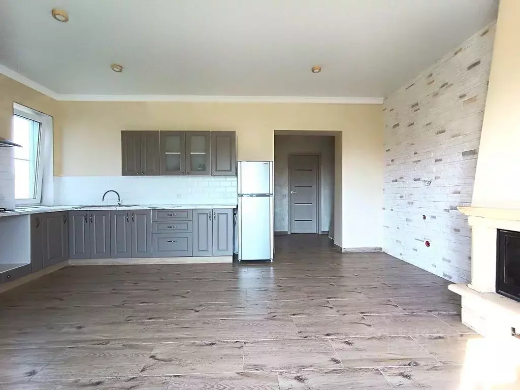 Дом в Калининградская область, Гурьевский муниципальный округ, пос. ... - Фото 2