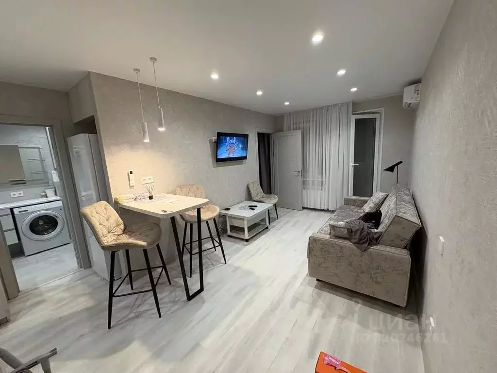 1-к кв. Приморский край, Владивосток Русская ул., 63Лк1 (35.0 м) - Фото 1