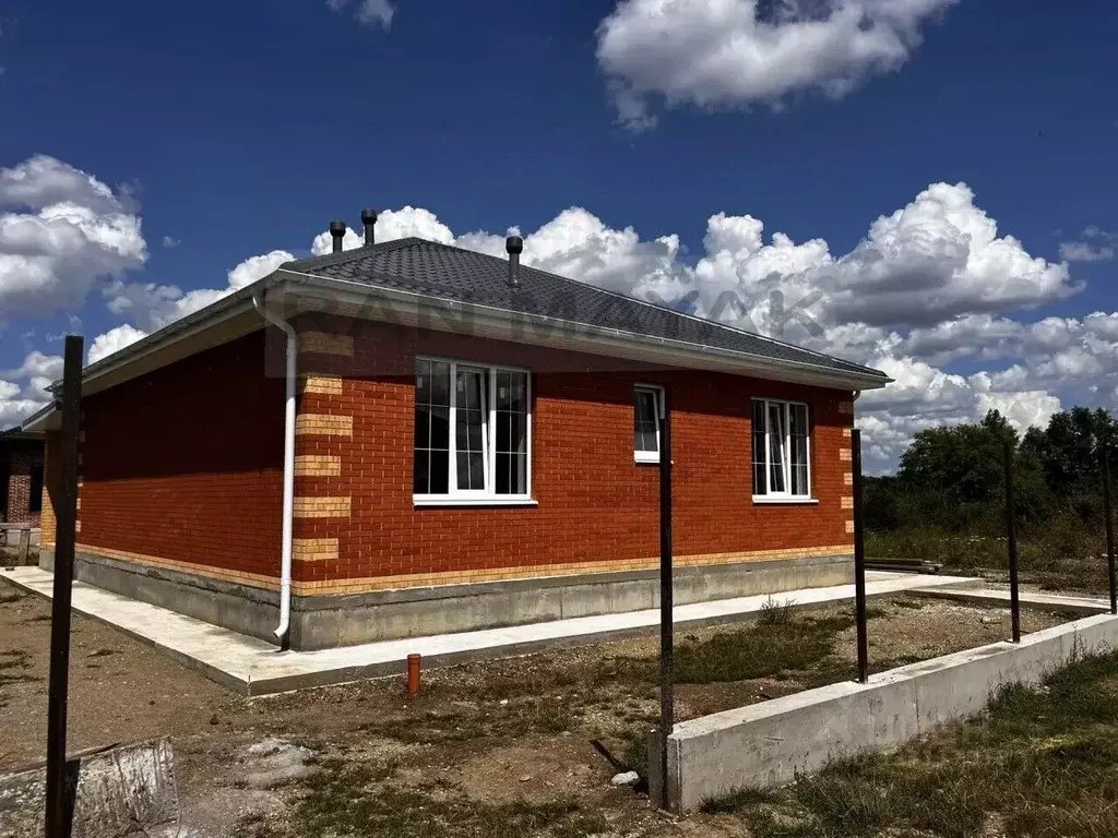Дом в Адыгея, Майкоп ул. Сергея Сивикьяна (98 м) - Фото 1