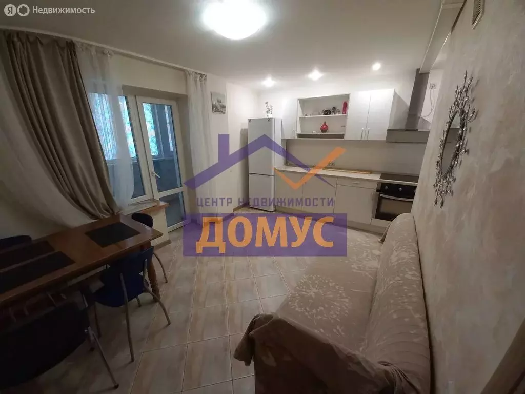 1-комнатная квартира: Белгород, улица 5 Августа, 37 (73 м) - Фото 2