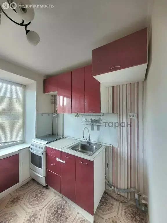 2-комнатная квартира: Копейск, улица Петра Томилова, 17 (47 м) - Фото 0