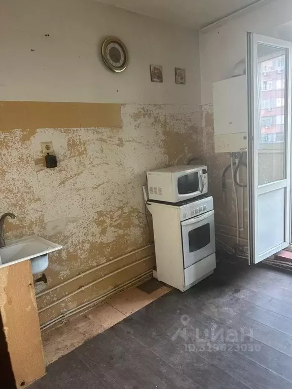 1-к кв. Белгородская область, Белгород ул. Есенина, 44 (33.0 м) - Фото 0
