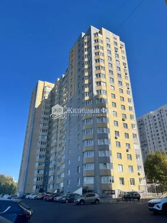 2-к кв. Курская область, Курск просп. Вячеслава Клыкова, 9В (72.7 м) - Фото 0