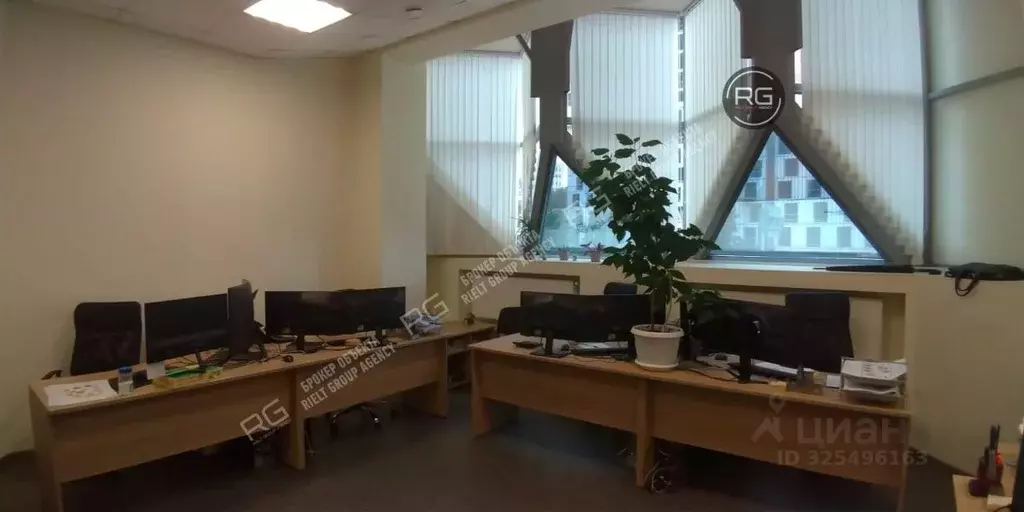 Офис в Санкт-Петербург пл. Конституции, 7 (289 м) - Фото 2