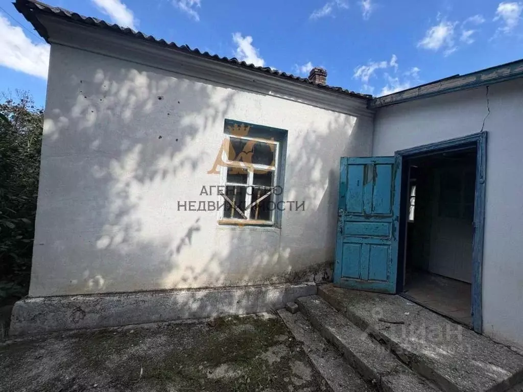 Дом в Крым, Кировский район, Абрикосовское с/пос, с. Бабенково ул. ... - Фото 1