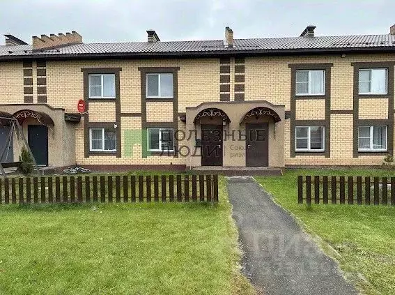 Таунхаус в Марий Эл, Медведевский район, Сидоровское с/пос, д. Загуры ... - Фото 1