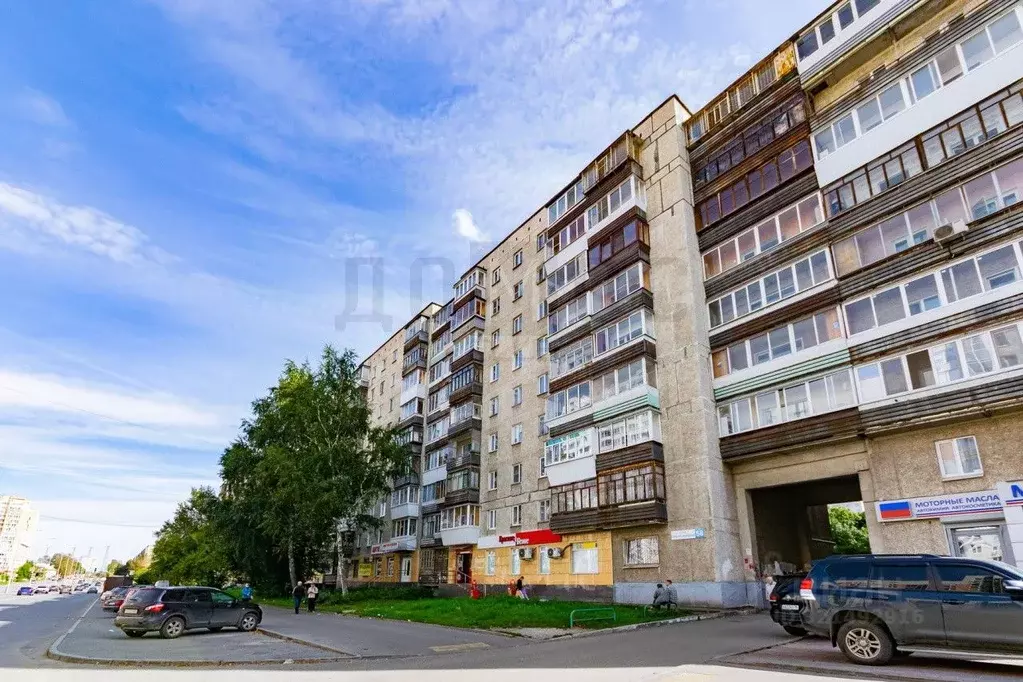 3-к кв. Свердловская область, Екатеринбург ул. Бакинских Комиссаров, ... - Фото 0
