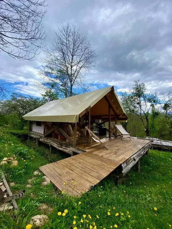 Дом в Краснодарский край, Апшеронский район, пос. Мезмай Школьная ул., ... - Фото 1