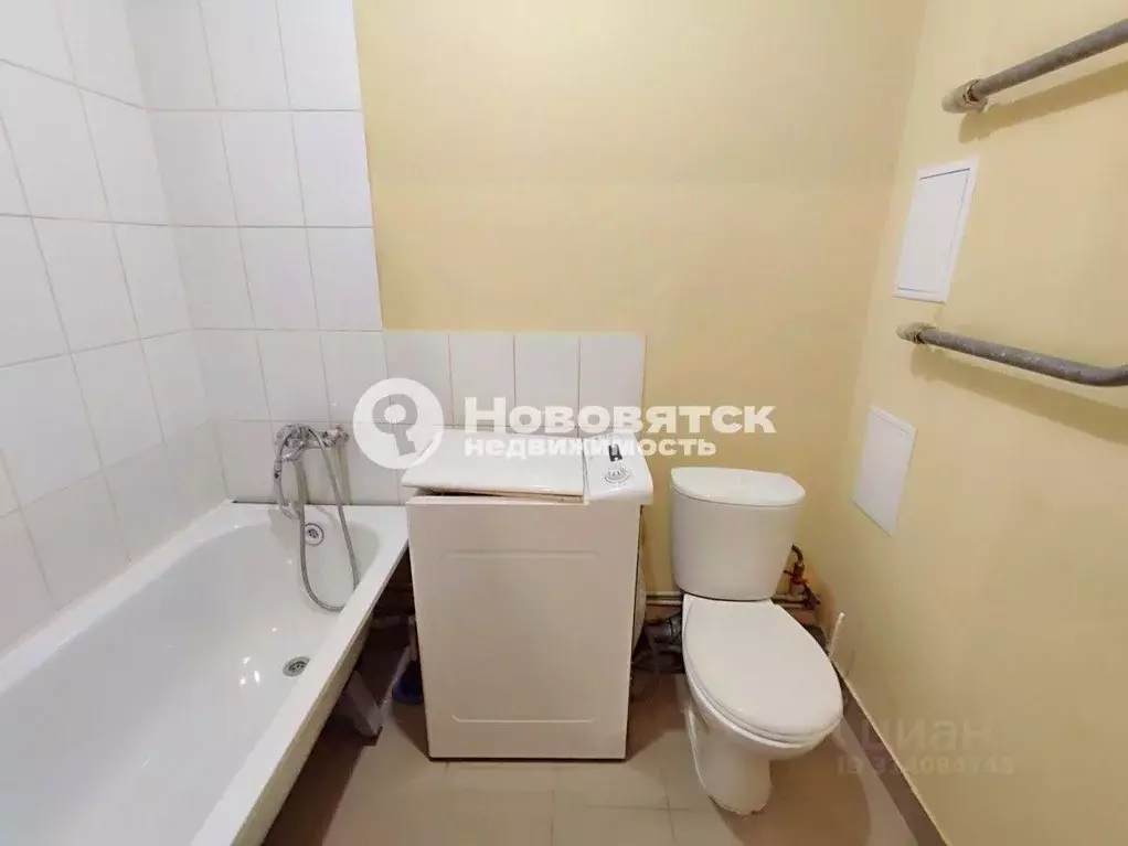 Студия Кировская область, Киров Садовая ул., 6А (23.0 м) - Фото 1
