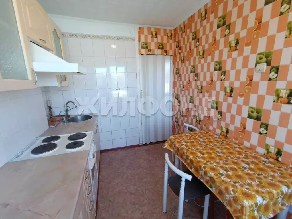 3-к кв. Новосибирская область, Новосибирск ул. Чехова, 254 (59.8 м) - Фото 1