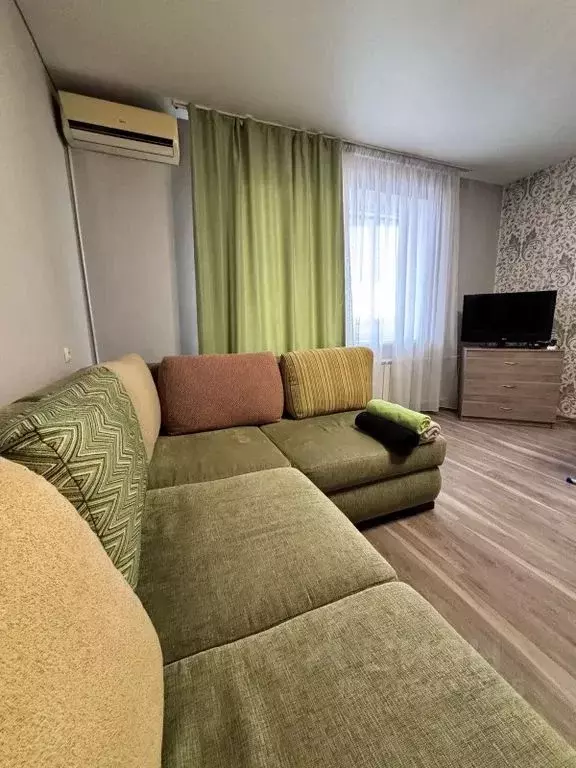 1-к кв. Омская область, Омск ул. Димитрова, 71 (40.0 м) - Фото 0